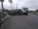 На Тюменском тракте «Лада» лоб в лоб столкнулась с грузовиком