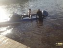 На Плотинке перевернулся катер с людьми