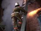 В Серове жильцы дома попали в огненную ловушку из-за решеток на окнах: огонь перекрыл доступ к выходам