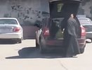 Полиция не увидела нарушений в действиях священника, перевозившего сына в багажнике