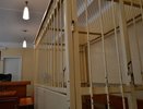 Дело екатеринбуржца Виталия Сиволапа, который сбросил на судебного пристава бутылку виски, передали в суд