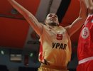 Баскетболисты «Урала» разгромили питерский «Спартак» в матче Суперлиги