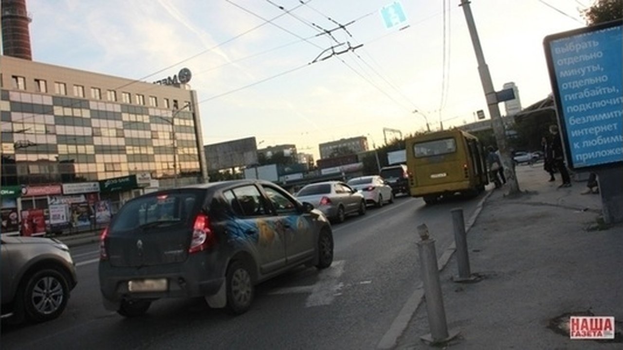 Главная картинка новости: Суд из-за выделенных полос между мэрией Екатеринбурга и ГИБДД состоится в четверг