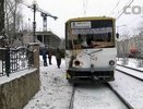 В Екатеринбурге трамвай столкнулся с груженным кирпичами грузовиком