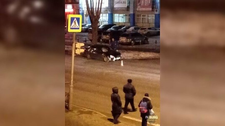Главная картинка новости: В Екатеринбурге пьяный водитель сбил 87-летнюю старушку