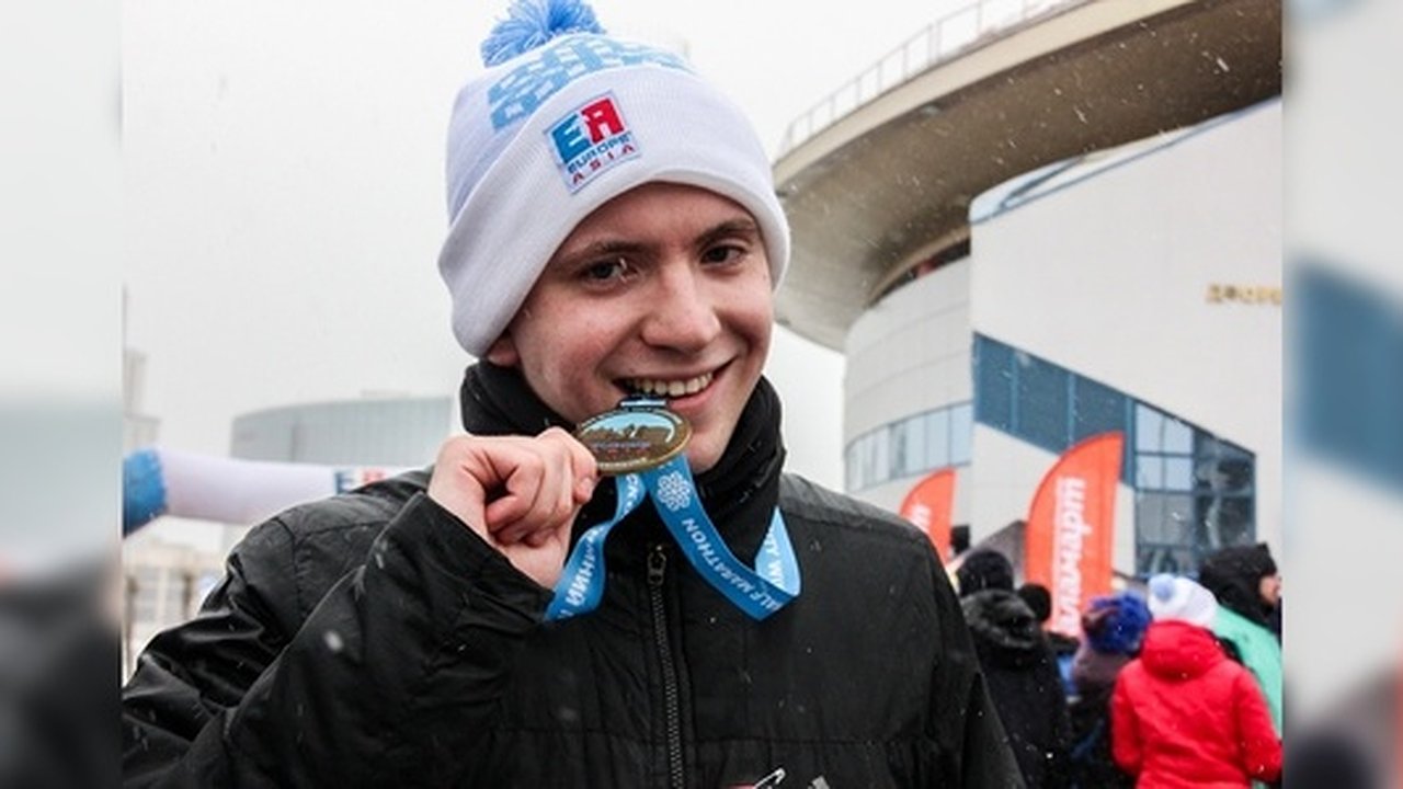 Главная картинка новости: Слабакам тут не место: корреспондент НАШЕЙ покорил зимний полумарафон в Екатеринбурге