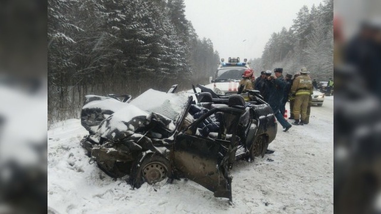 Главная картинка новости: Девочка, пострадавшая в аварии под Заречным, впала в кому