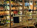 Екатеринбургский супермаркет начал раздавать бесплатно списанные продукты