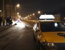 Ночью в Екатеринбурге таксист насмерть сбил пешехода