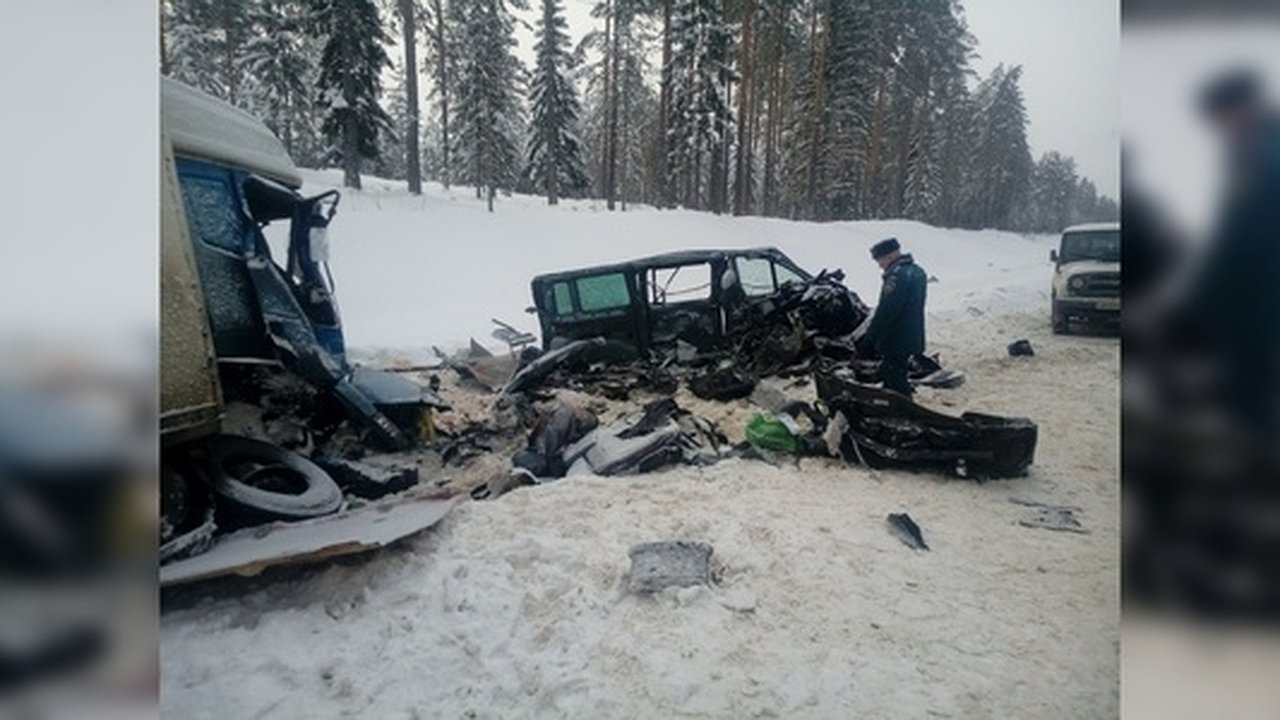 Главная картинка новости: Свердловчанин погиб в лобовой аварии в Ленинградской области