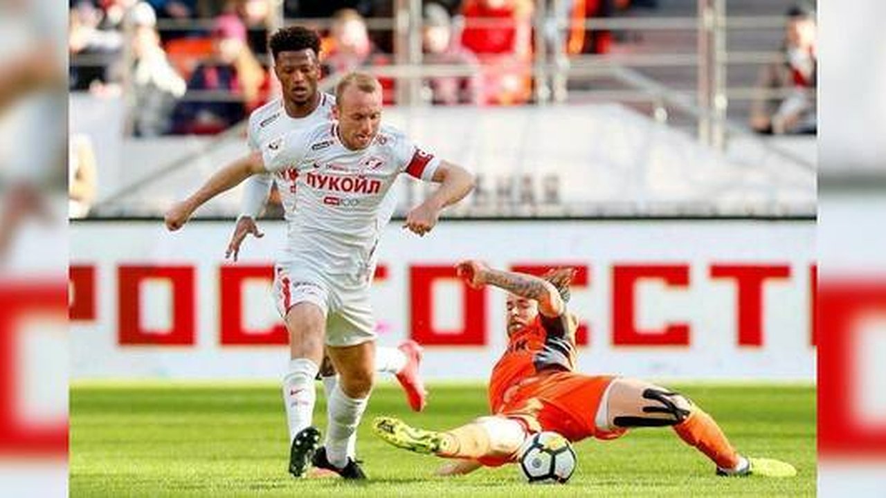 Главная картинка новости: Неожиданное открытие: «Урал» уверенно обыграл московский «Спартак» у себя дома