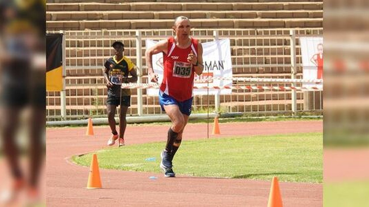 Главная картинка новости: Тренер из Екатеринбурга рассказал, как ему удалось стать первым в забеге на 160 километров в Южной Африке