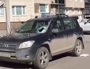 В Екатеринбурге осколки от взрыва остатков телебашни повредили припаркованные неподалеку машины