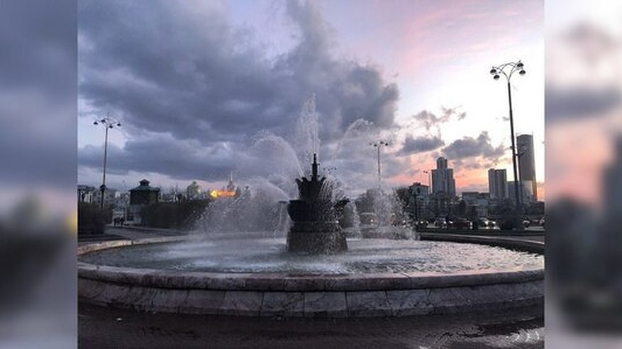 Главная картинка новости: В Екатеринбурге заработали фонтаны