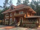 Екатеринбуржцы распродают дачи в традиционном русском стиле
