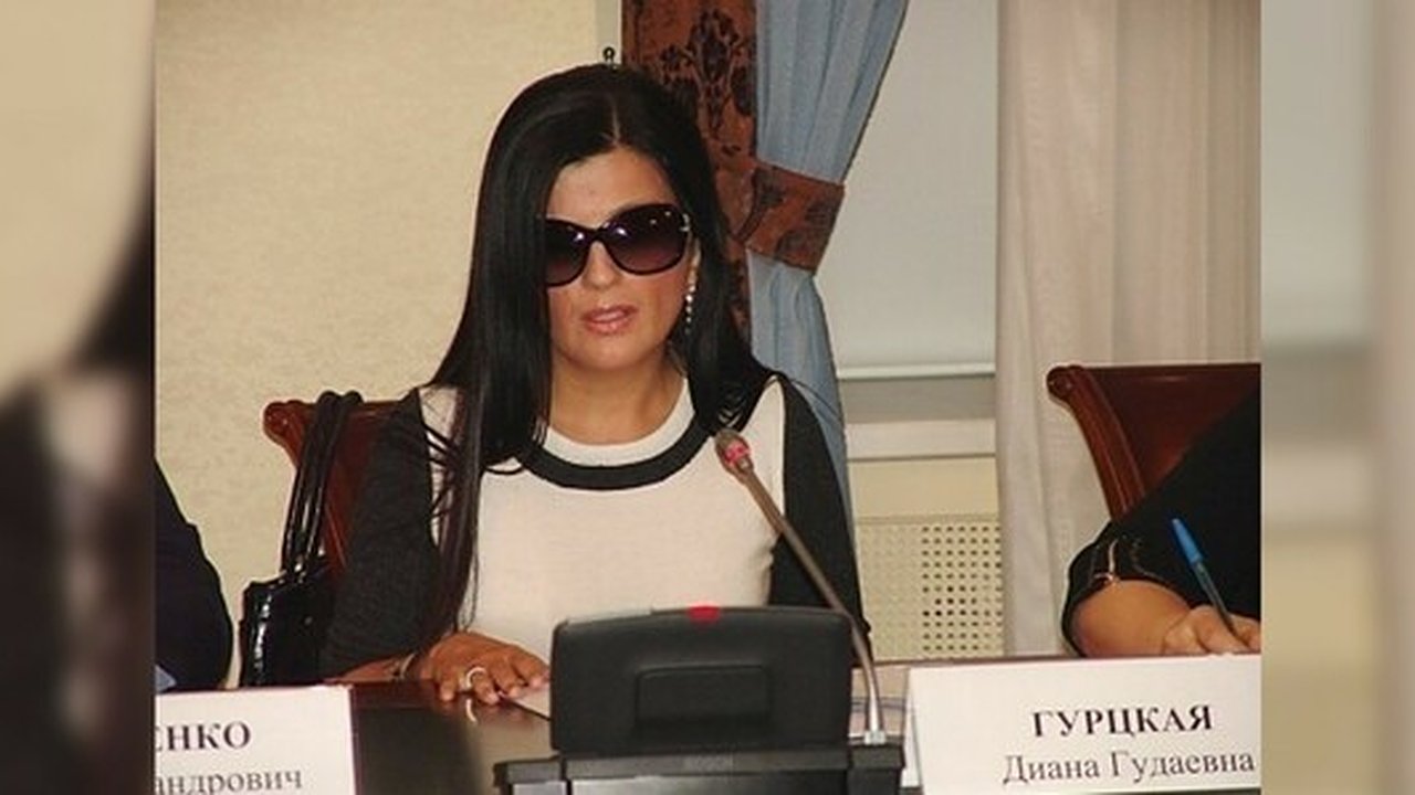 Главная картинка новости: Певица Гурцкая сравнила екатеринбургского депутата с Гитлером