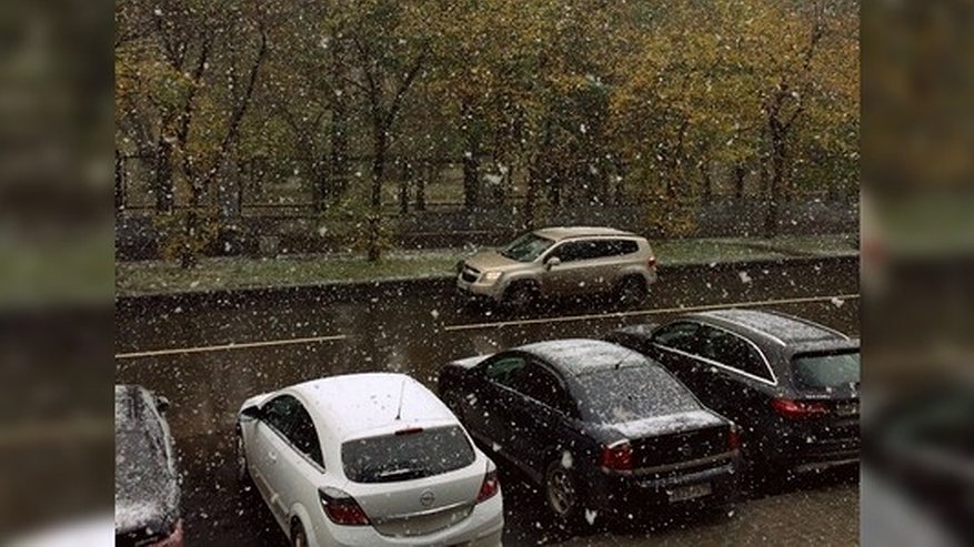 Главная картинка новости: Пора «переобуться»: ГИБДД рекомендует свердловским водителям сменить летнюю резину на зимнюю