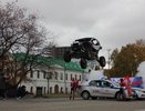 Гонщик Карякин на багги перепрыгнул машины ГИБДД в центре Екатеринбурга