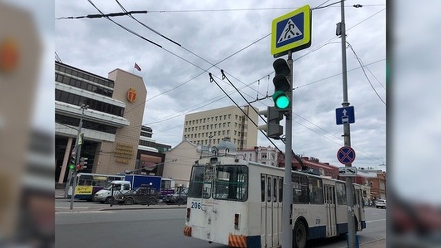 Главная картинка новости: Мэрия Екатеринбурга потратит 96 миллионов рублей на замену светофоров