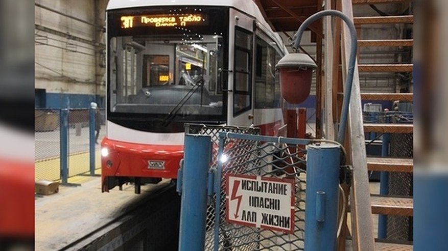 Главная картинка новости: Гуляем по заводу «Уралтрансмаш», где собирали инновационные трамваи для Екатеринбурга