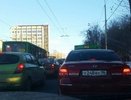 Новый год уже скоро: в Екатеринбурге Малышева в сторону КОРа стоит в пробке