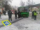 Одиннадцать человек пострадали в ДТП с автобусом в Екатеринбурге: среди них есть дети