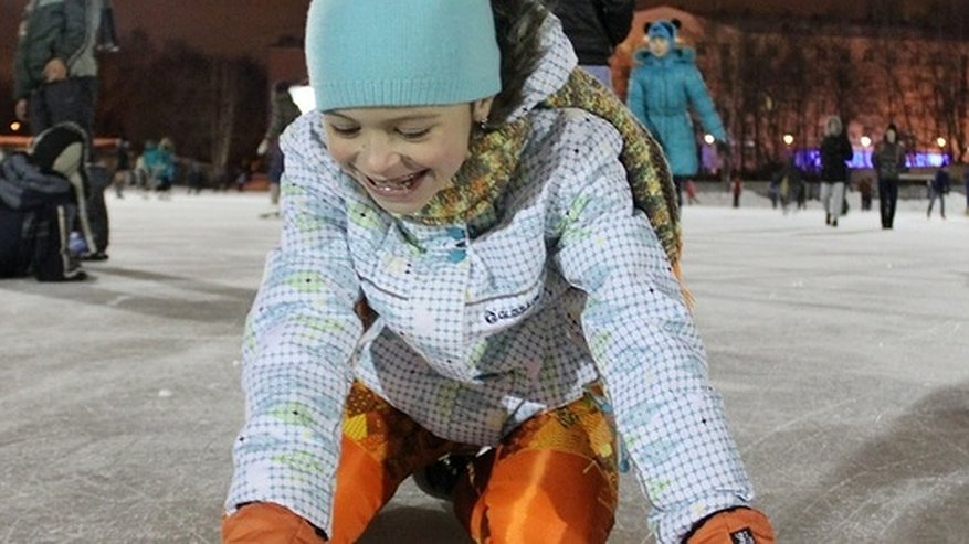 Куда сходить покататься на коньках в Екатеринбурге: расписание и цены «Юности», «Динамо», «Исети» и других катков на 2019 год