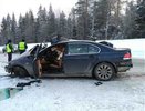 Четверо пострадали: в Свердловской области автоледи на BMW врезалась в грузовик