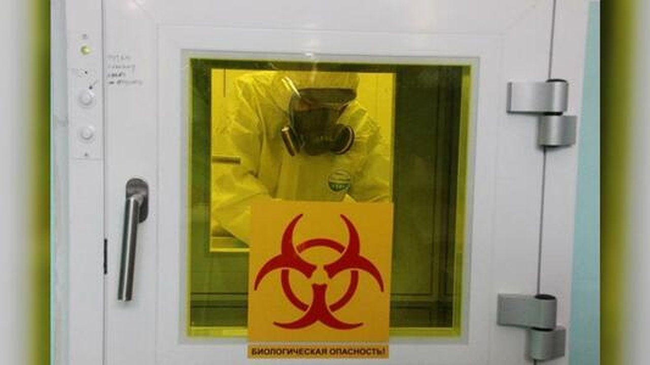 Главная картинка новости: "Легкие превращаются в труху": Куйвашев напомнил об опасности коронавируса