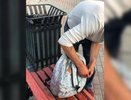 Отказалась знакомиться: в Екатеринбурге мужчина ударил женщину в грудь ножом