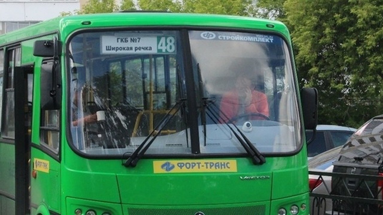 Главная картинка новости: "Рвем не мы, рвем вы, которые садятся": как реагируют водители маршруток Екатеринбурга на замечания
