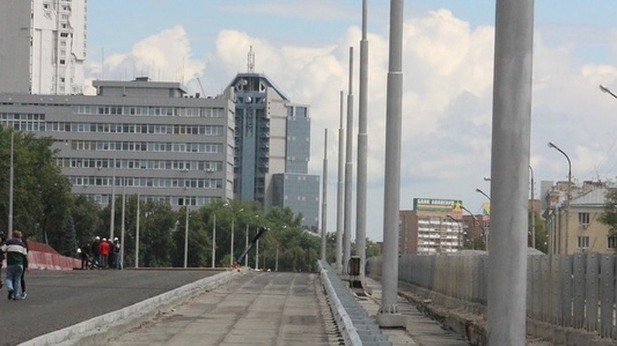 Главная картинка новости: Макаровский мост открыли для автомобилистов 1 июля, как и обещали в мэрии