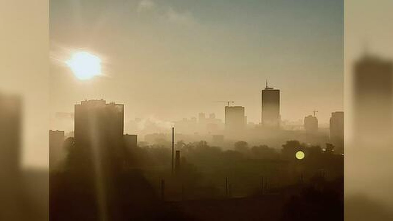 Главная картинка новости: Туманное утро! НАША подборка лучших фотографий тумана в Екатеринбурге