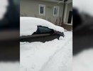 Житель Екатеринбурга спрятал от приставов выигранную в карты KIA Cerato в сугроб