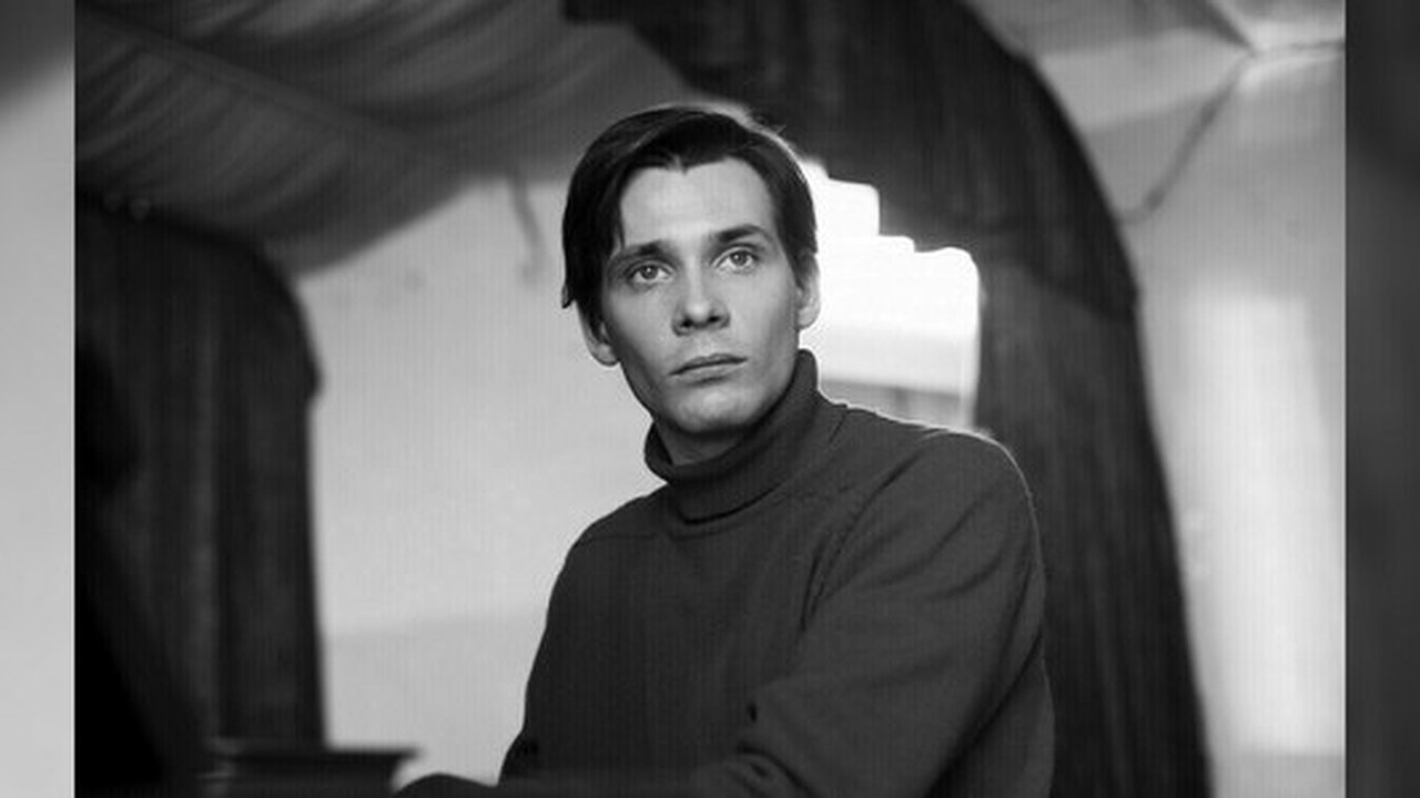 Главная картинка новости: Честно, но очень субъективно о советском времени и режиме: НАША рецензия на фильм "Француз"