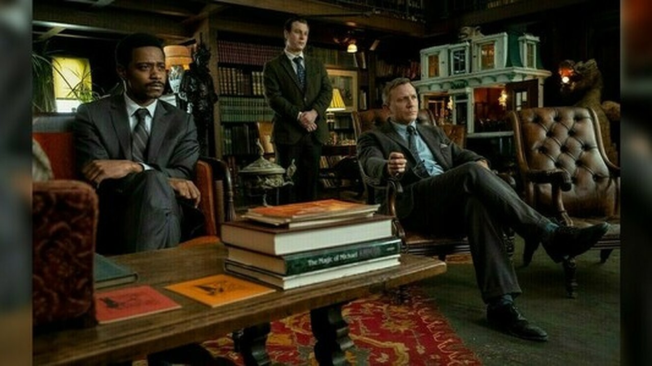 Главная картинка новости: Театр одного актера: НАША рецензия на фильм "Достать ножи"