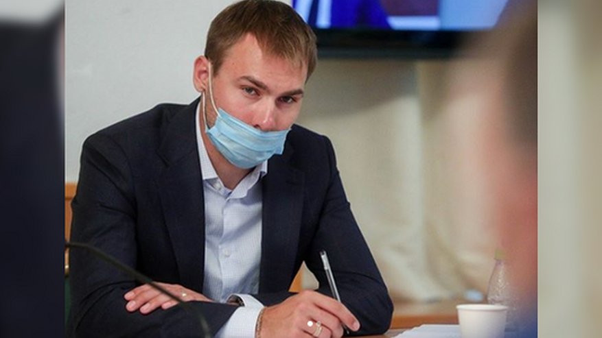 Главная картинка новости: Антон Шипулин сдал плазму для больных коронавирусом