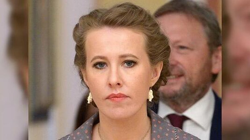 Главная картинка новости: У режиссера – перелом, команда будет судиться: что известно о нападении на Собчак на Урале