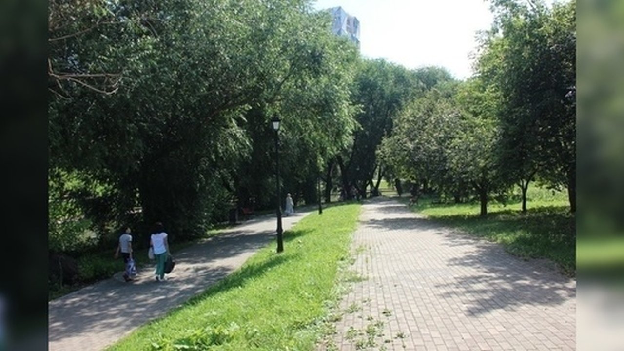 Главная картинка новости: В Екатеринбурге построят колесо обозрения и статую покровительницы