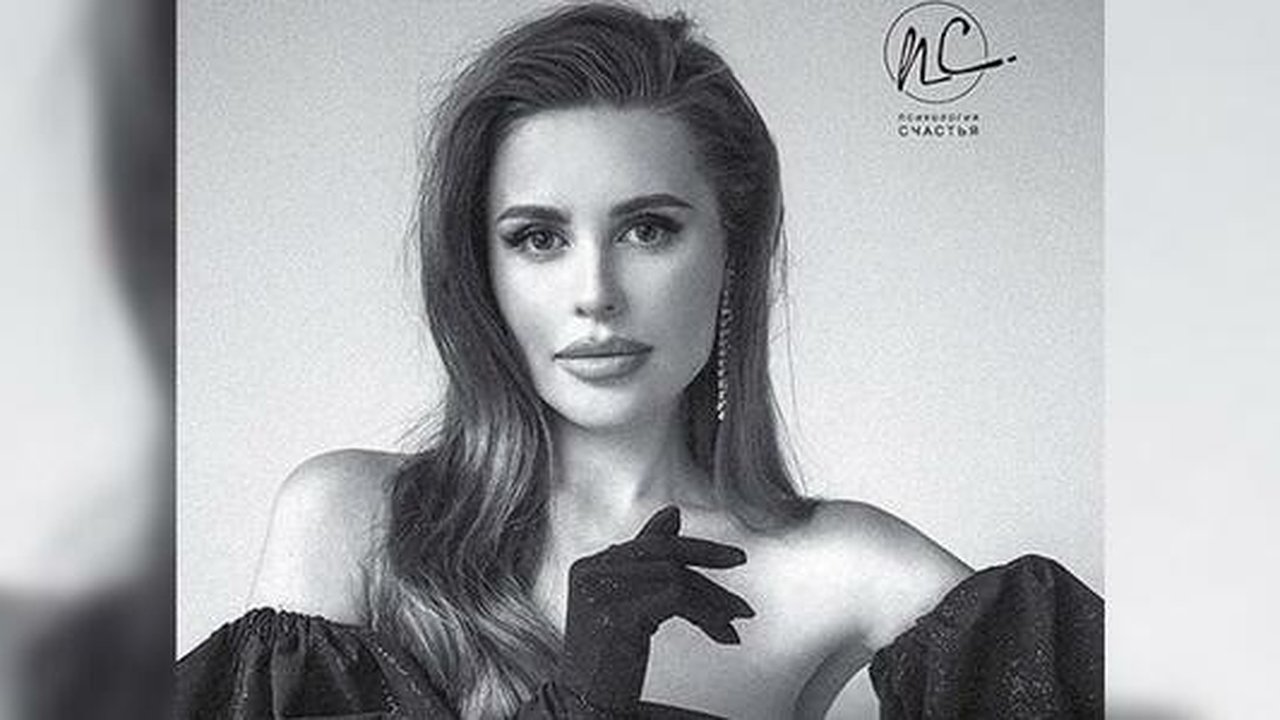 Главная картинка новости: "Не говори мужчинам нет": экс-пельмешка Юлия Михалкова написала книгу с советами для женщин