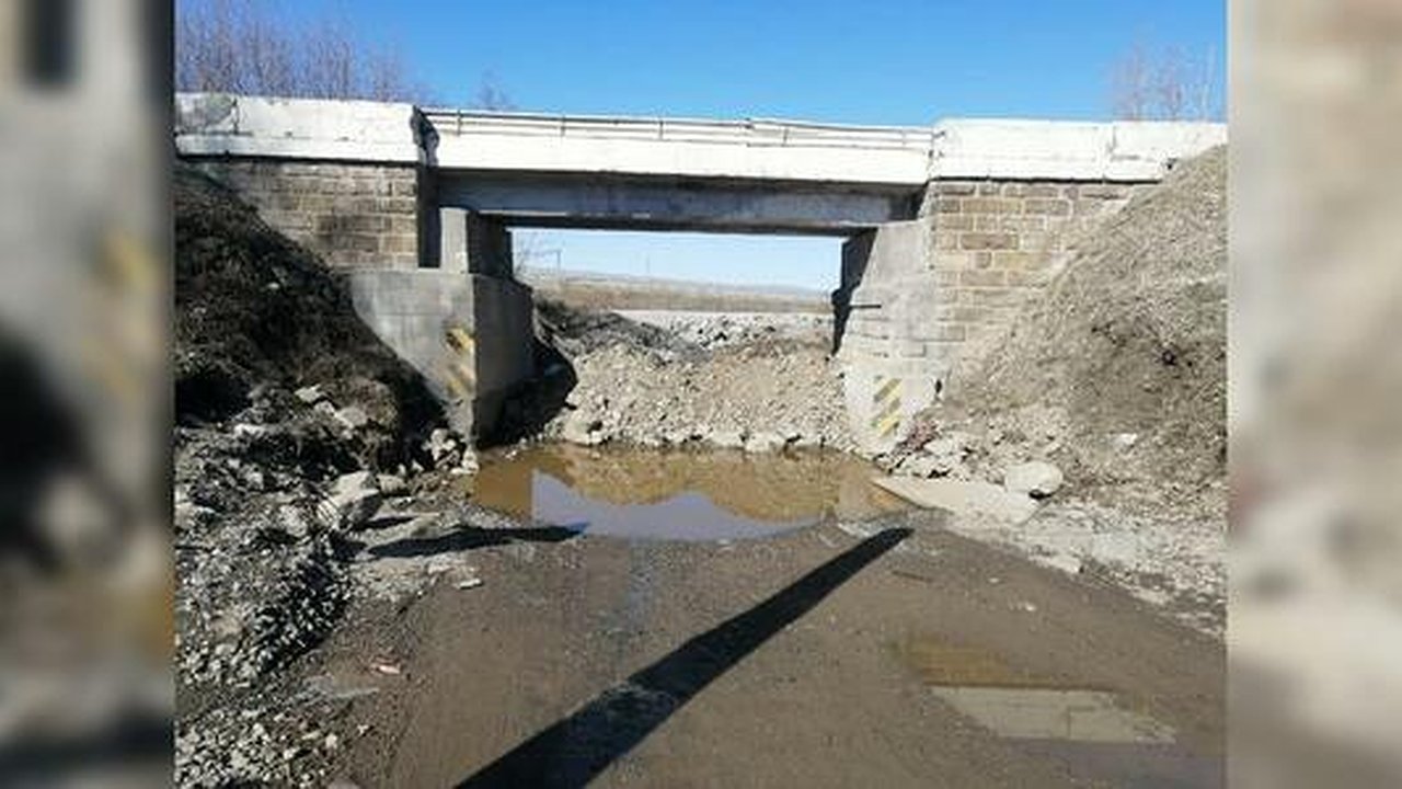 Главная картинка новости: В Екатеринбурге путепровод, где тонули машины, обещают отремонтировать