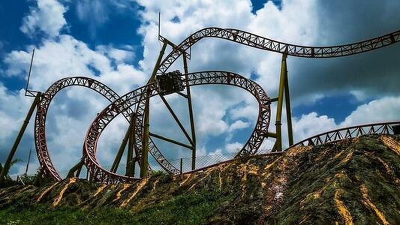 Главная картинка новости: В Екатеринбурге обсуждают проект "Диснейленда" с сотней аттракционов