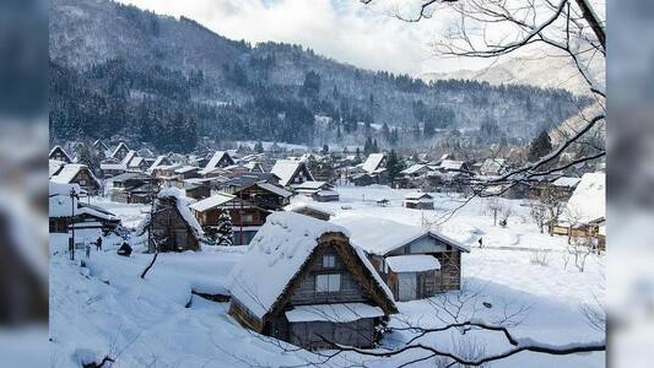 Главная картинка новости: В 13 деревнях Свердловской области нет коронавируса