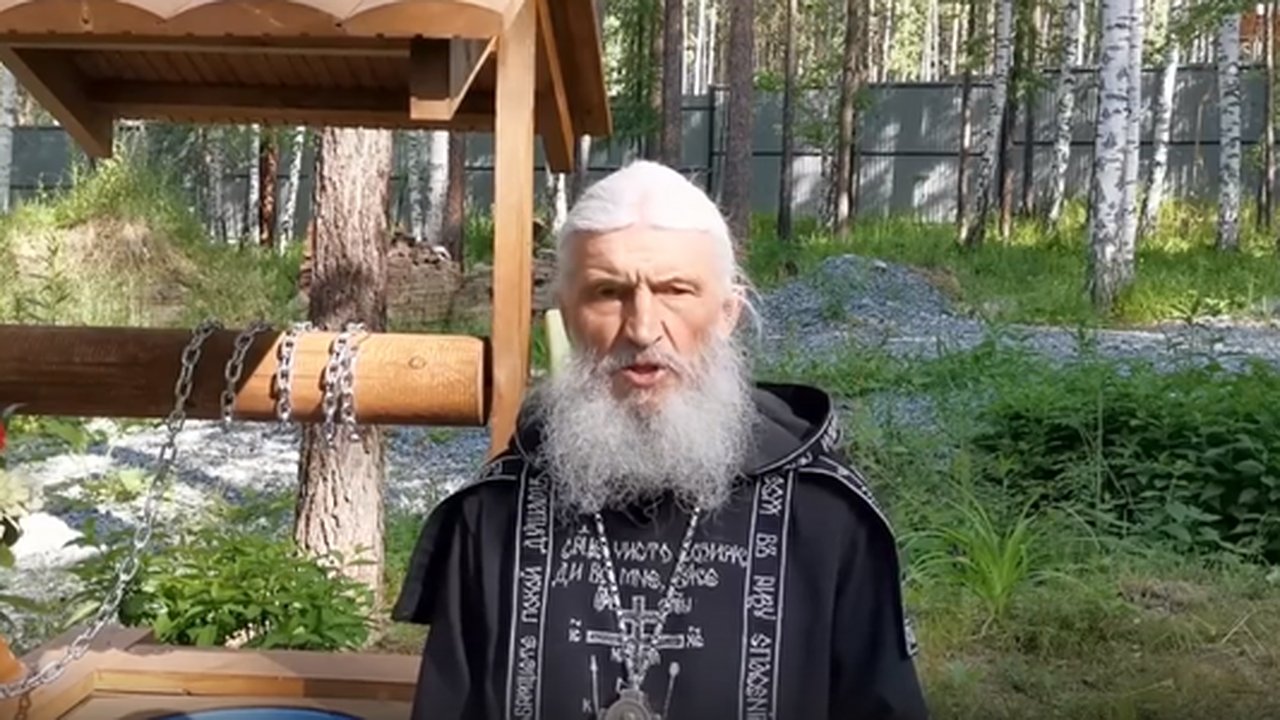 Главная картинка новости: Следователи завели уголовное дело об истязании детей в монастыре отца Сергия