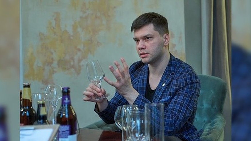 Главная картинка новости: Житель Екатеринбурга стал лучшим пивным сомелье в России