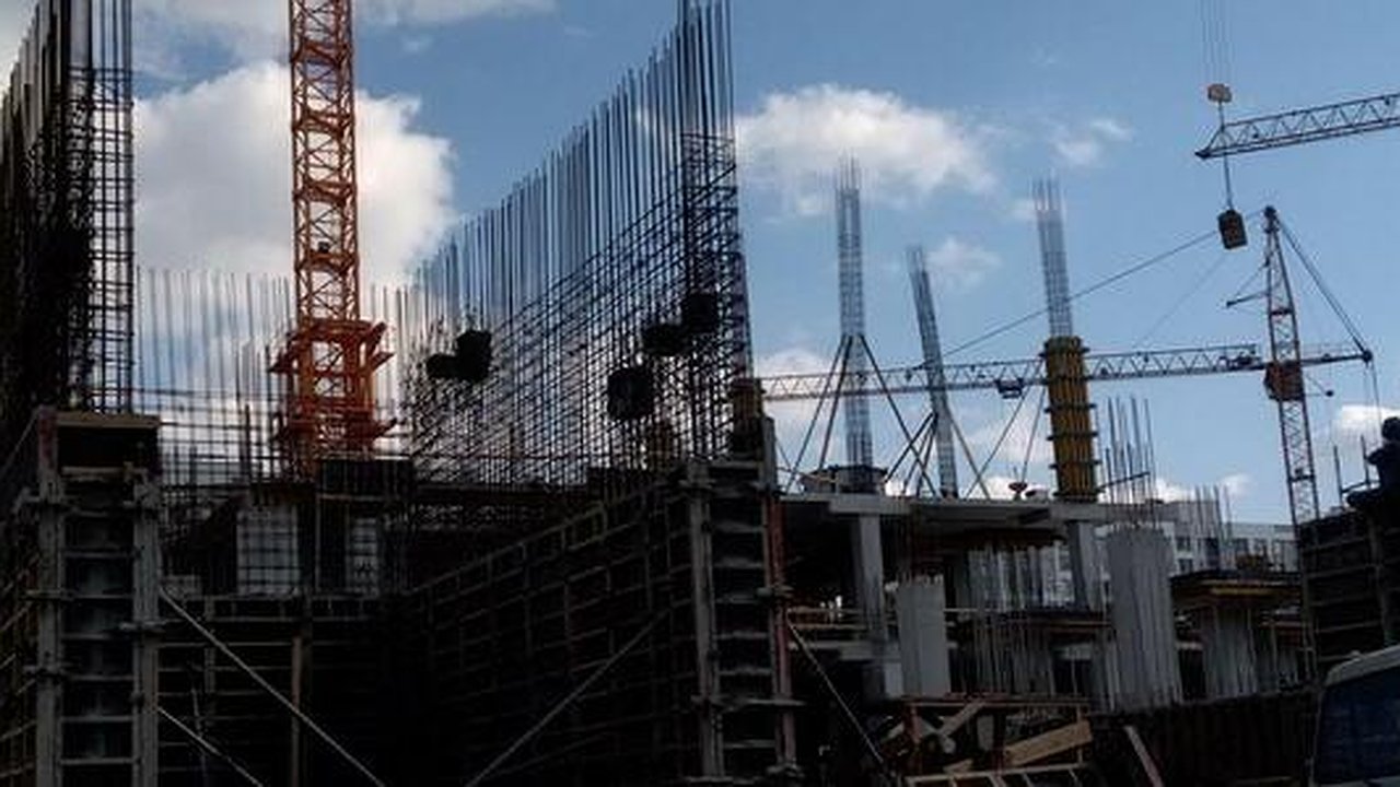 Главная картинка новости: Министр строительства признал, что реновация предназначена для Екатеринбурга