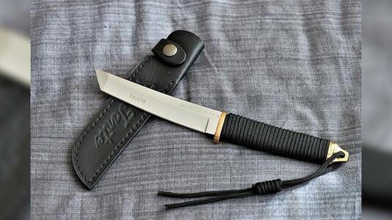 Главная картинка новости: "Это за маму": в Березовском 46-летняя посудомойщица заколола своего мужа-инвалида