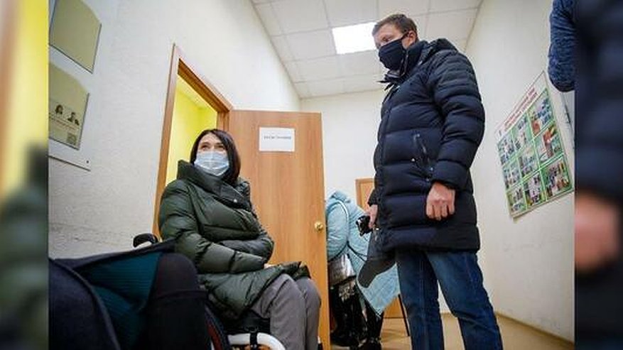 Главная картинка новости: Выездная вакцинация от COVID-19 в Екатеринбурге: как привиться без очереди?