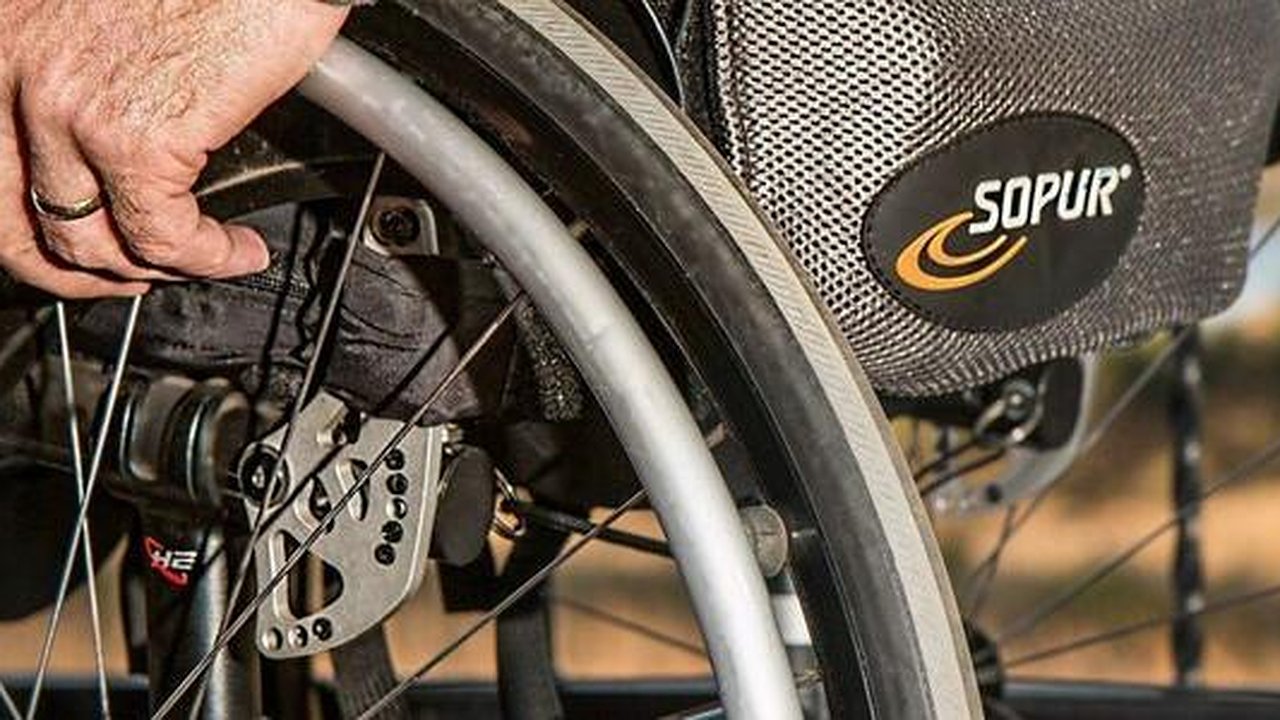 Главная картинка новости: В России упростят правила оформления инвалидности