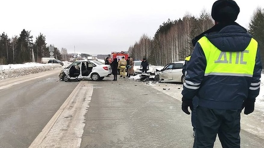 В аварии на Режевском тракте погибла супружеская пара - муж с женой ехали в больницу